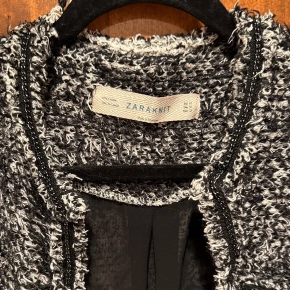 Zara Black and White Textured Cardigan - Picture 2 of 10